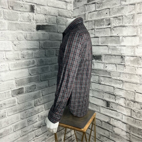 Robert Graham Plaid Checked Black Red Casual Button Down - Picture 4 of 8